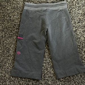 Lululemon Capri Jogger Pants Clam Diggers